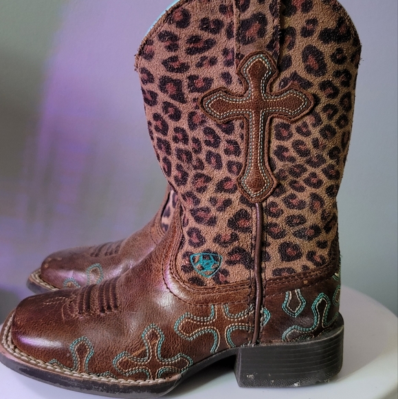 Ariat Other - Ariat boots